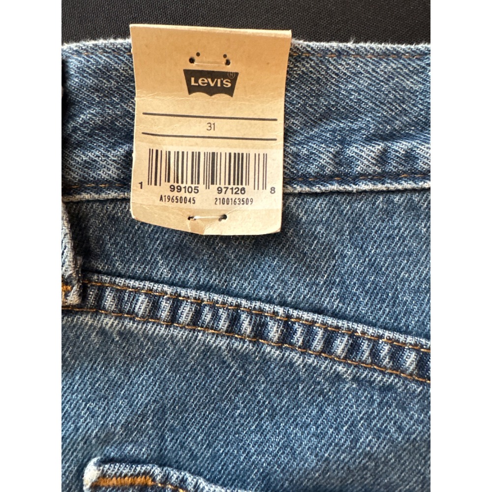 Levi's High Waisted Mom Shorts Medium Wash Denim Blue Size 31 12 A19650045 NEW - Picture 10 of 14